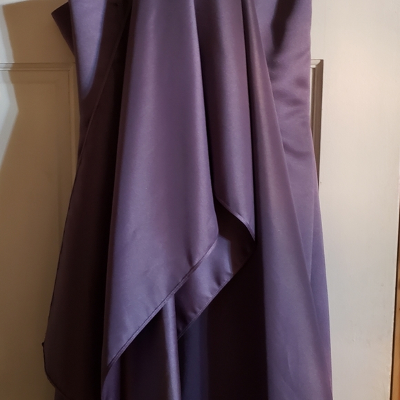Alexia lilac bridesmaid gown! Gorgeous! - Picture 7 of 7